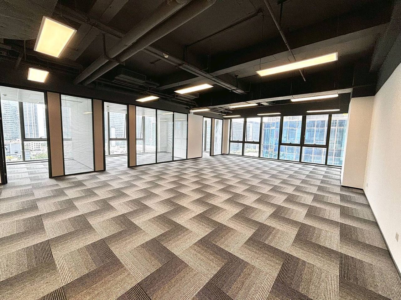南山区科技园写字楼出租 澳特科兴科学园 336㎡精装实景图