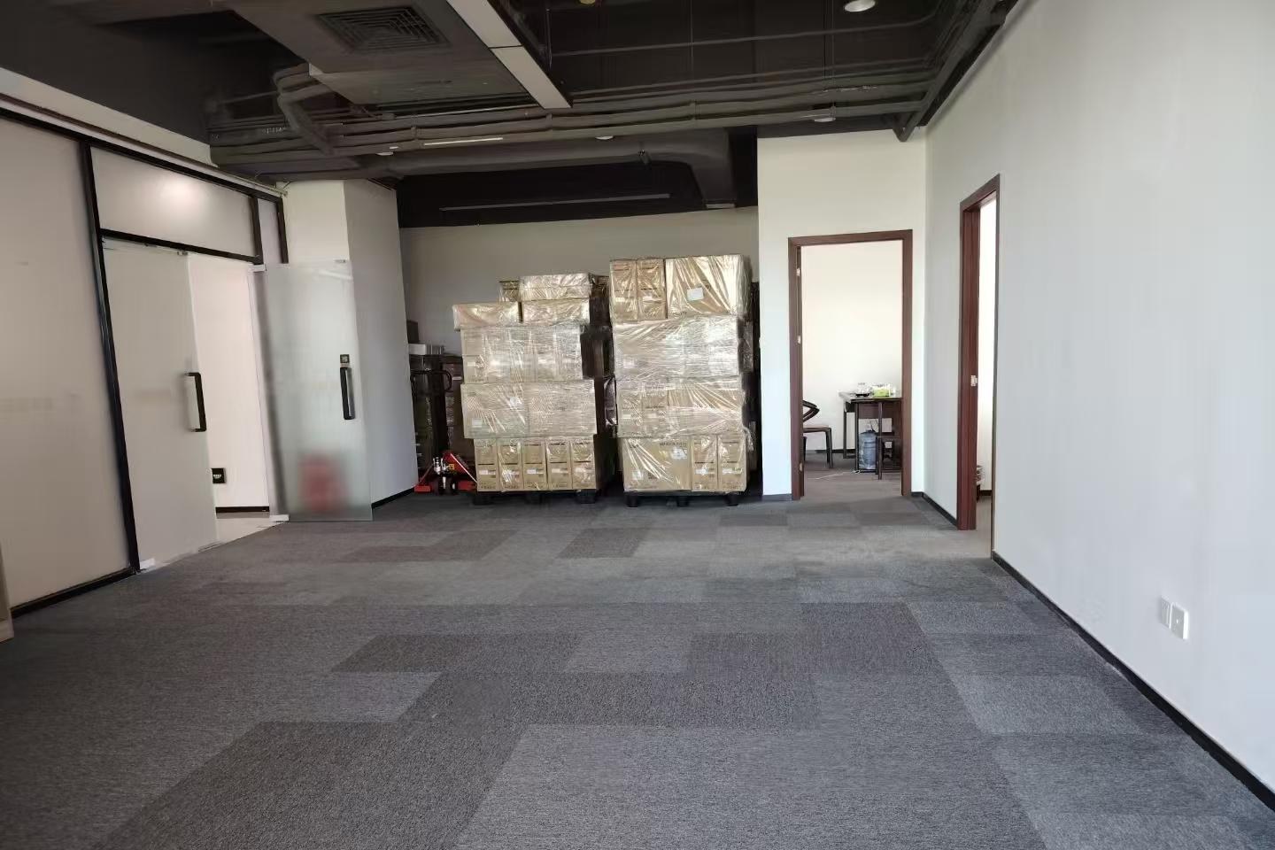 展辰大厦 357㎡ 精装 中楼层办公室出租