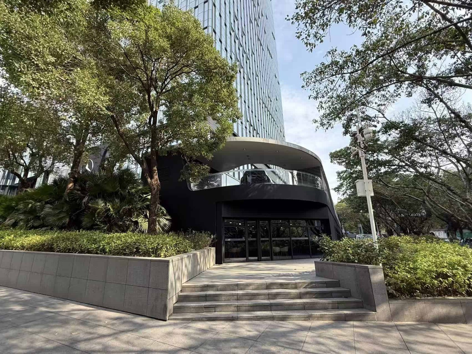 讯美科技广场4377㎡首层招租