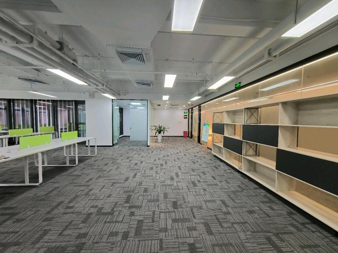 中科大厦写字楼297㎡精装户型·低层东南向出租