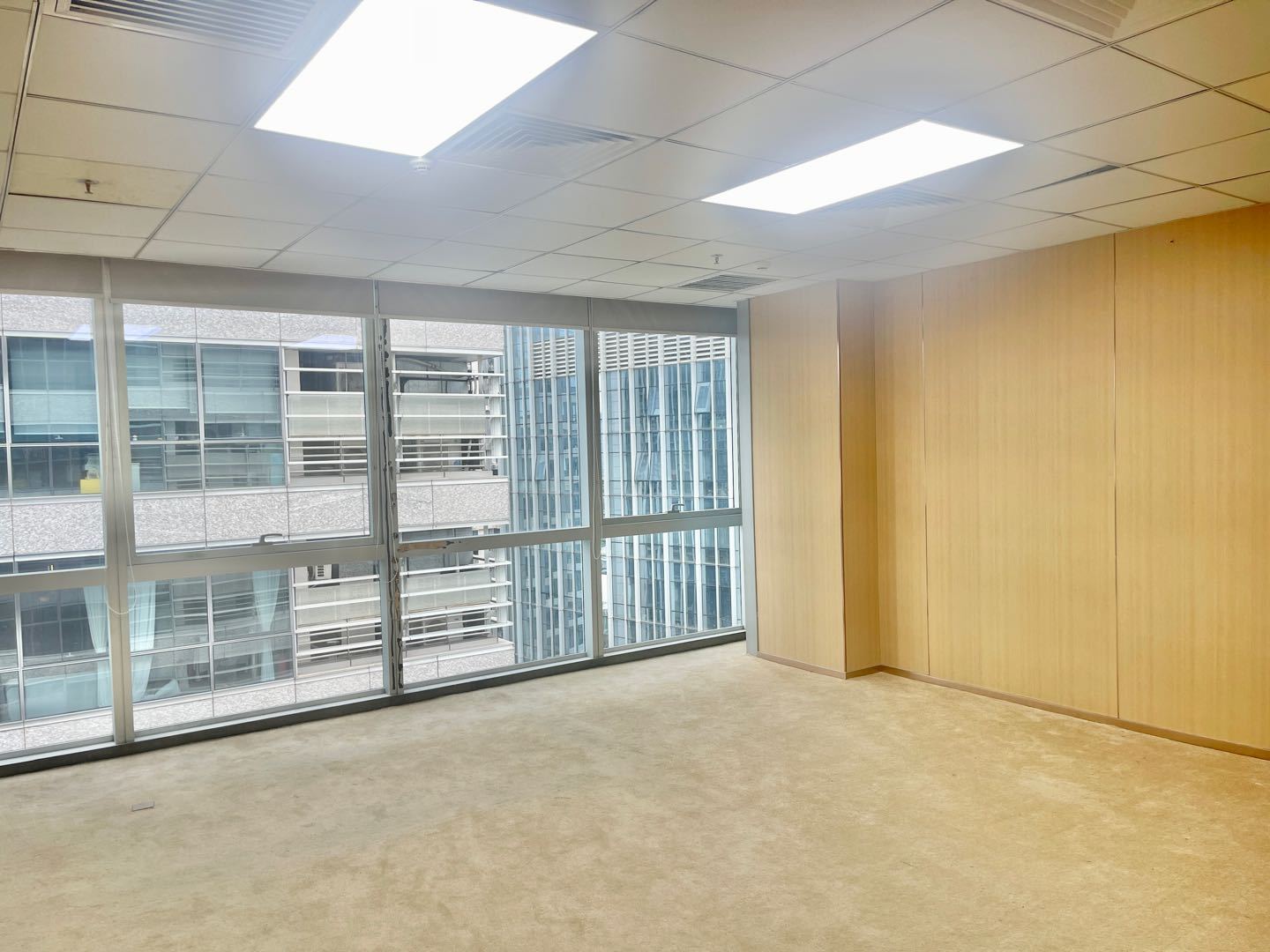 大冲商务中心 176.3㎡ 精装 高层办公室出租