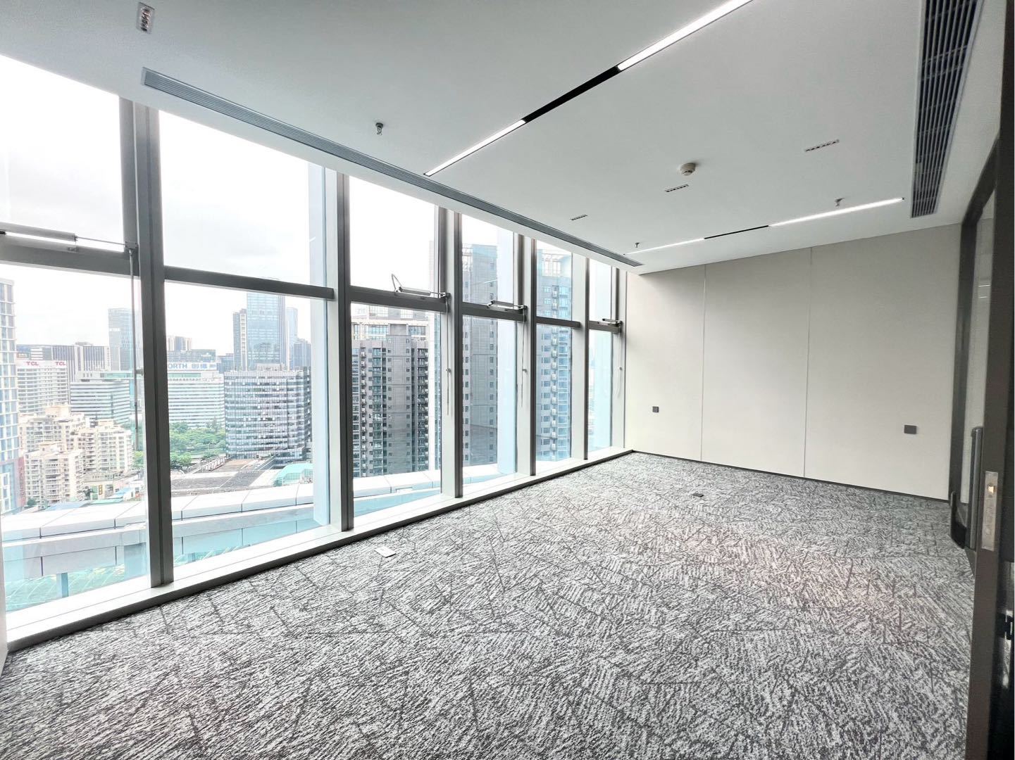 康泰创新广场 353.63㎡ 精装 低层办公室出租