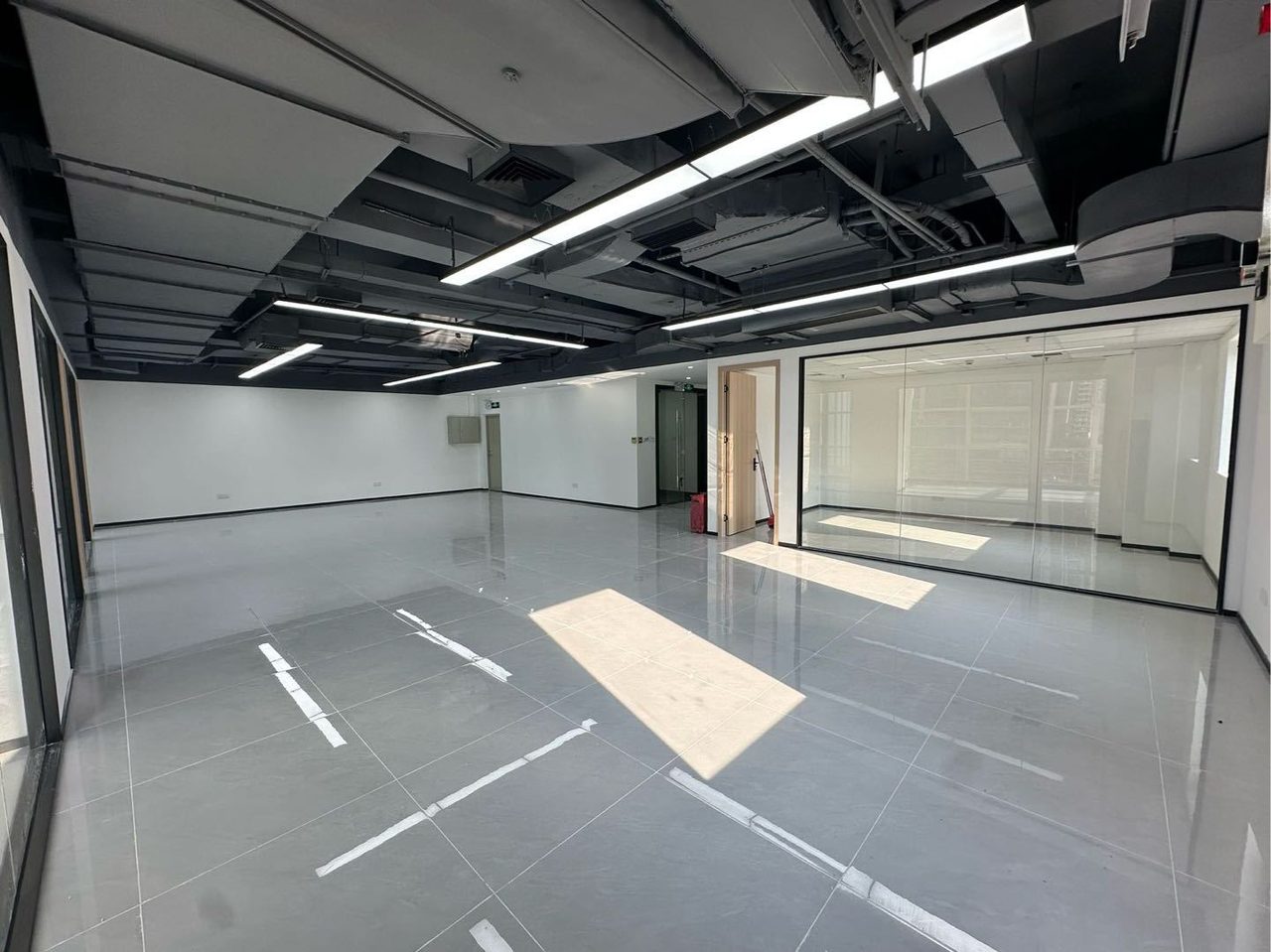 南山区科技园 德赛科技大厦268㎡精装办公间低层出租
