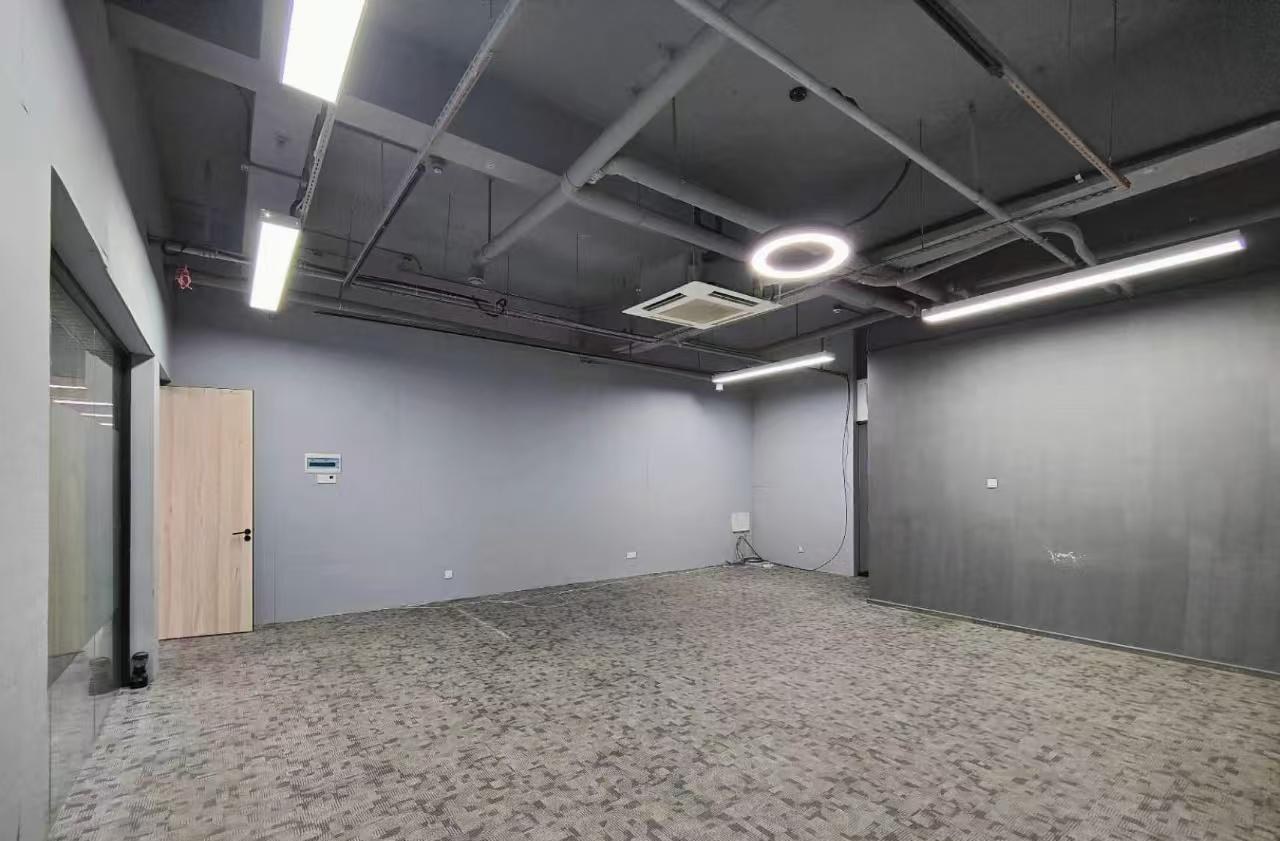 腾飞工业大厦 230㎡ 精装 低楼层办公室出租