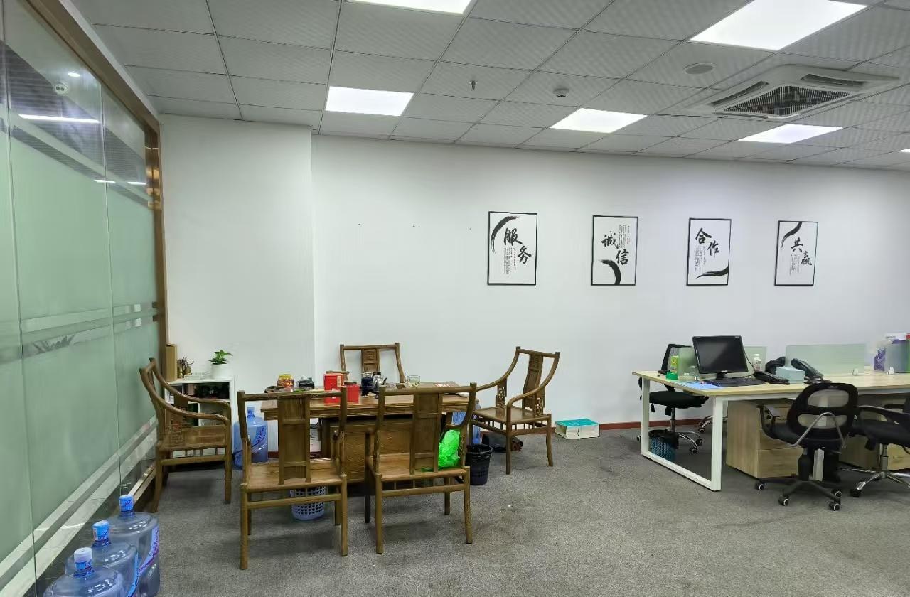 腾飞工业大厦 156㎡ 精装 低楼层办公室出租