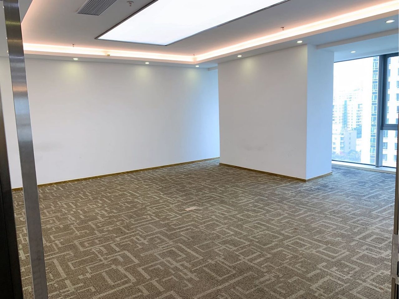 528㎡精装办公室 英龙商务中心·近莲花西站·低层