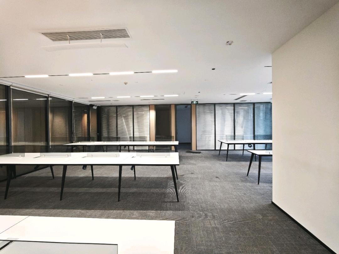 科兴科学园 384.33㎡ 精装 中层办公室出租实景图