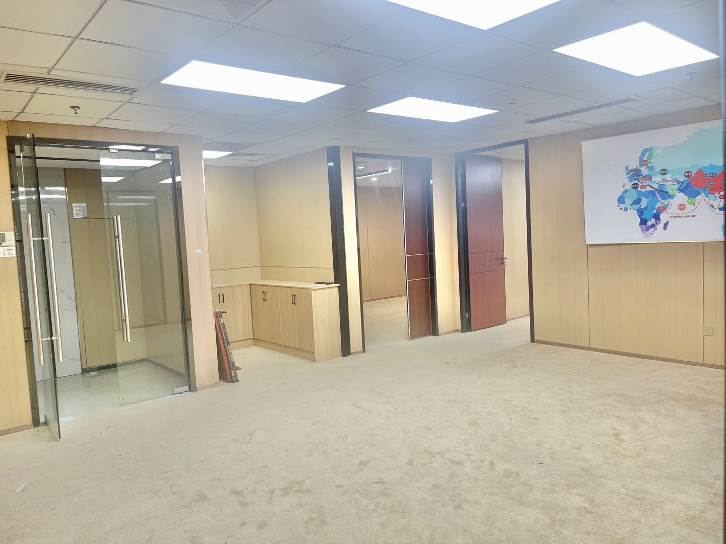 大冲商务中心 176.3㎡ 精装 高层办公室出租
