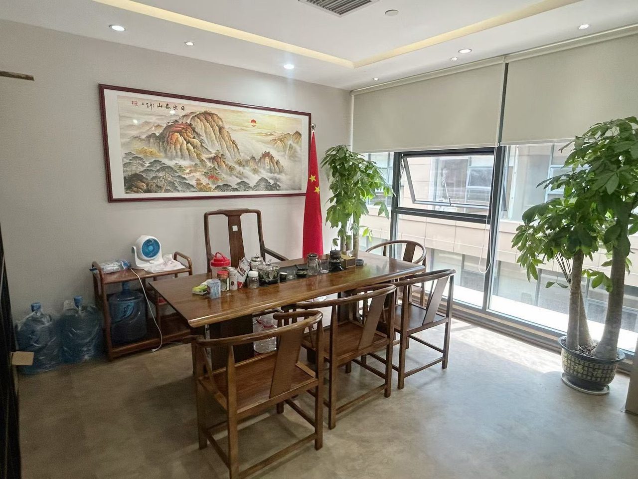岭南大厦88㎡精装办公室出租,中层东向采光好