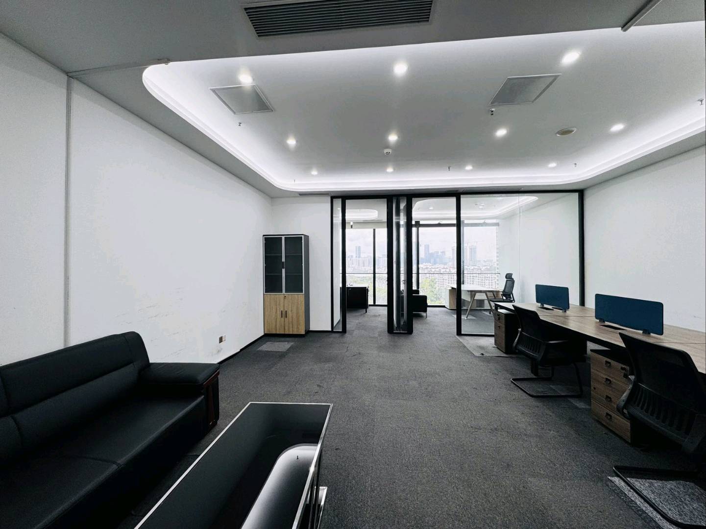 方大城 160㎡ 精装 中层办公室出租