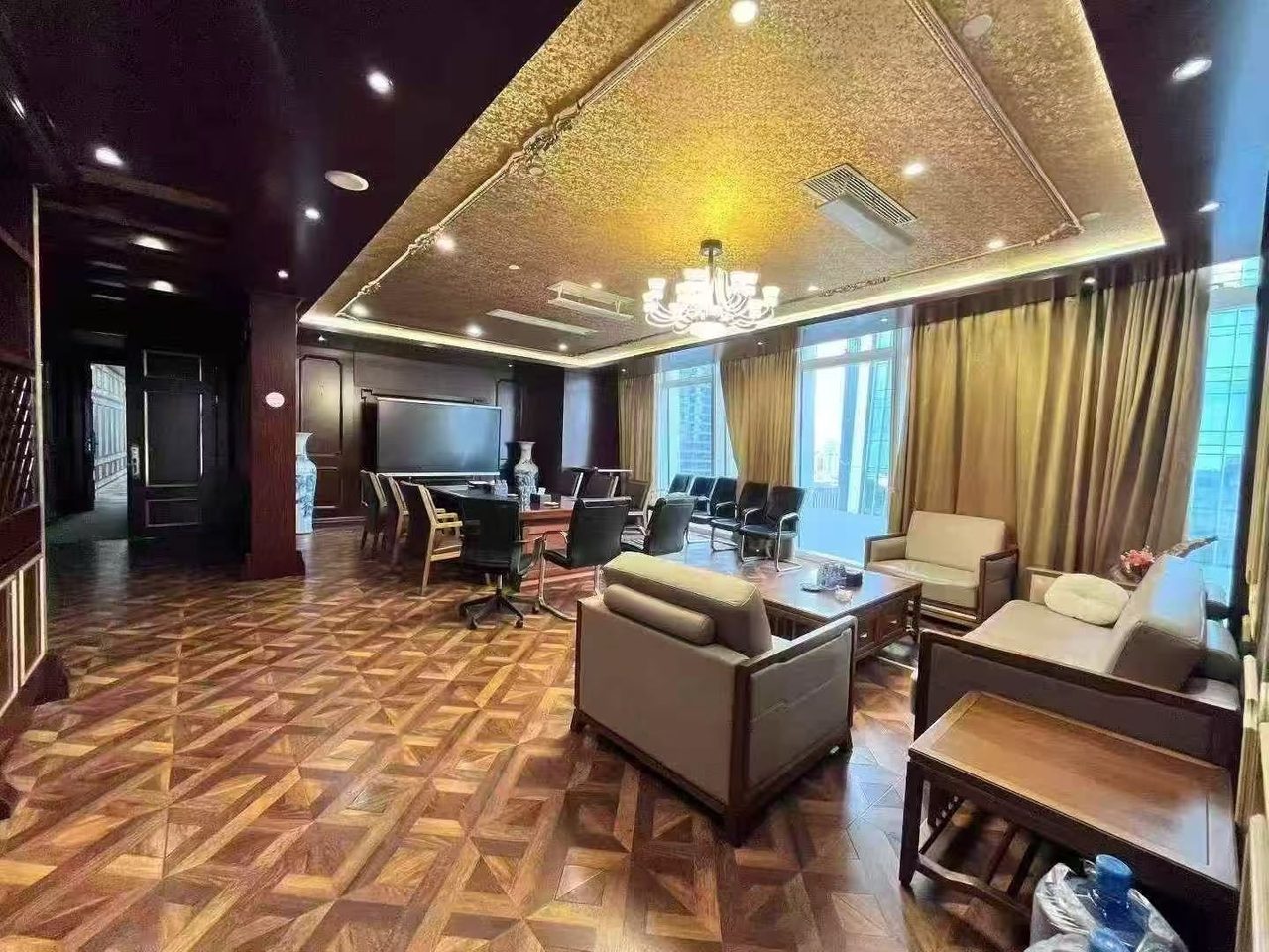 卓越前海壹号1800㎡豪装办公室出租,高层东南向采光好