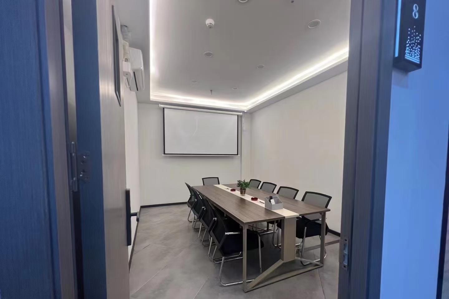 万盛创业园 1700㎡ 精装 低楼层办公室出租