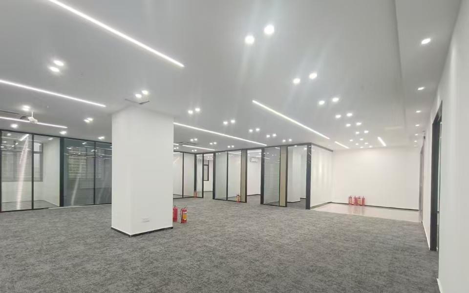 雪松大厦 638㎡ 精装 中楼层办公室出租