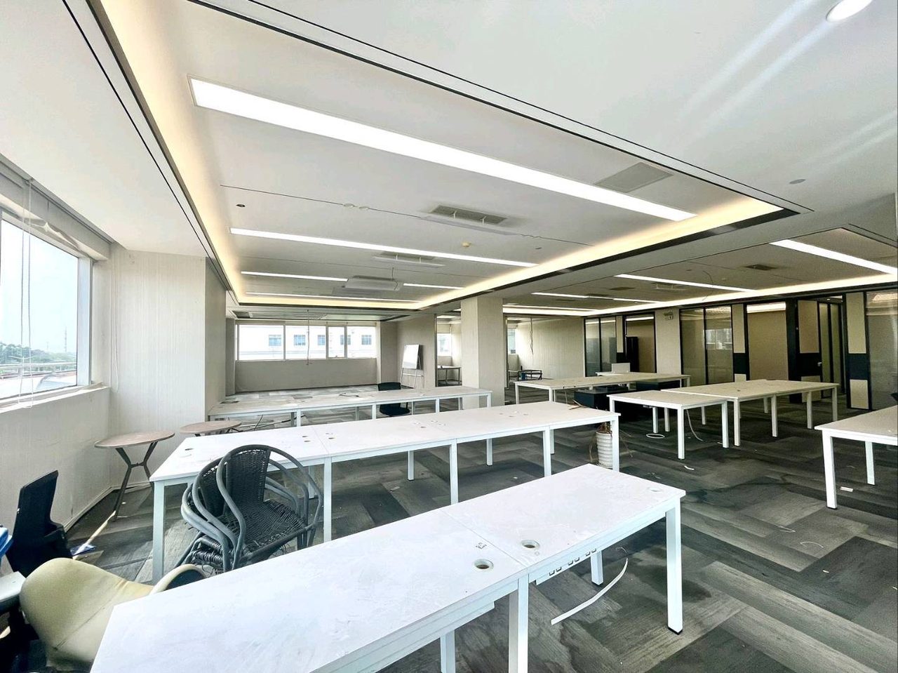 南山区科技园写字楼出租 中电照明 489㎡豪装实景图