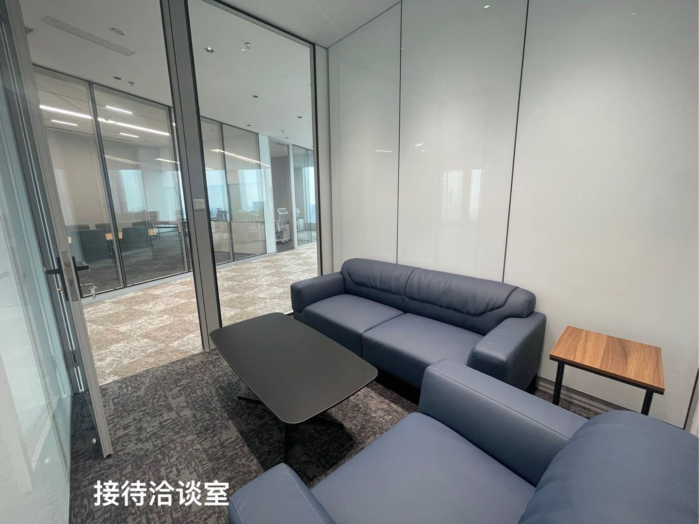 中国华润大厦(春笋) 292.84㎡ 精装 高层办公室出租