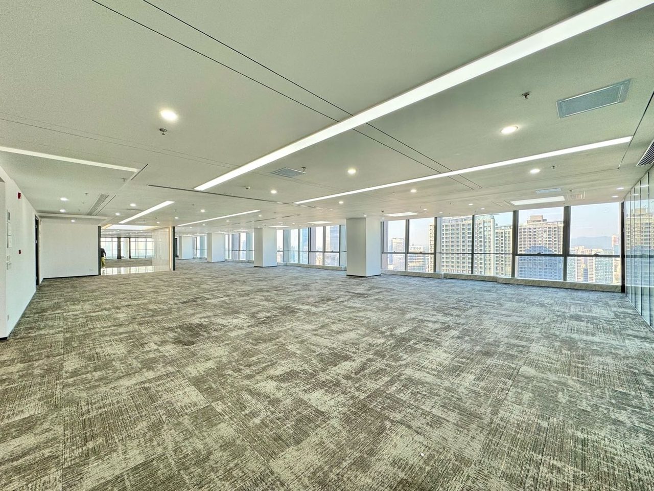 深圳湾科技生态园写字楼406㎡精装户型·高层东北向出租