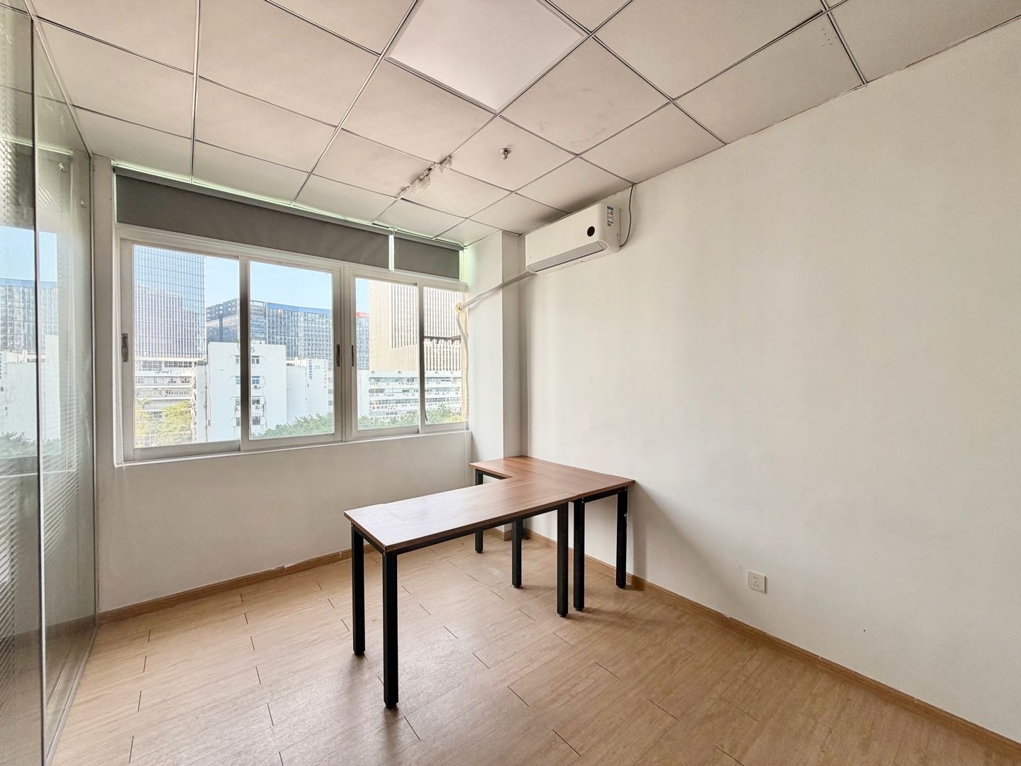 园西工业区 156㎡ 精装 高层办公室出租