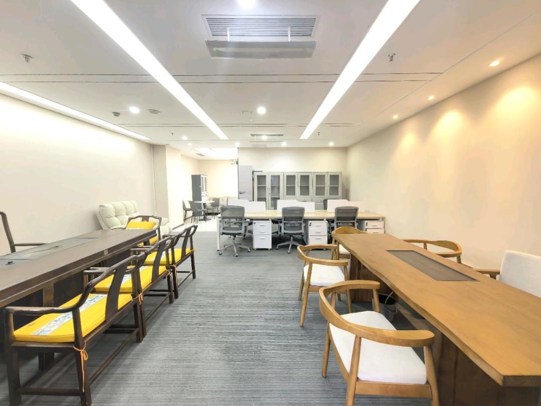 豪威科技大厦写字楼152㎡精装户型·高层南向出租