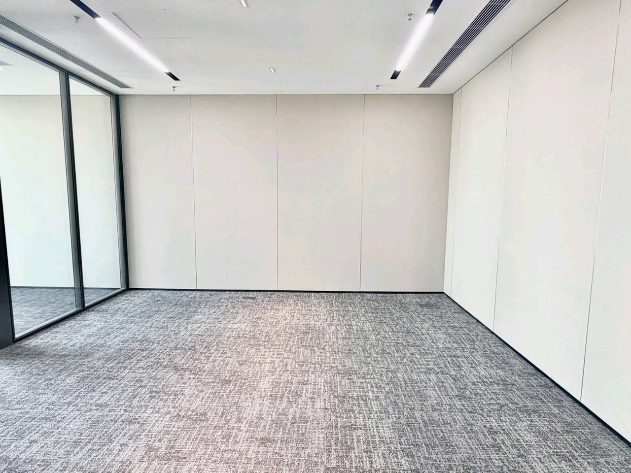 134㎡精装办公室 康泰创新广场·近高新中站·高层