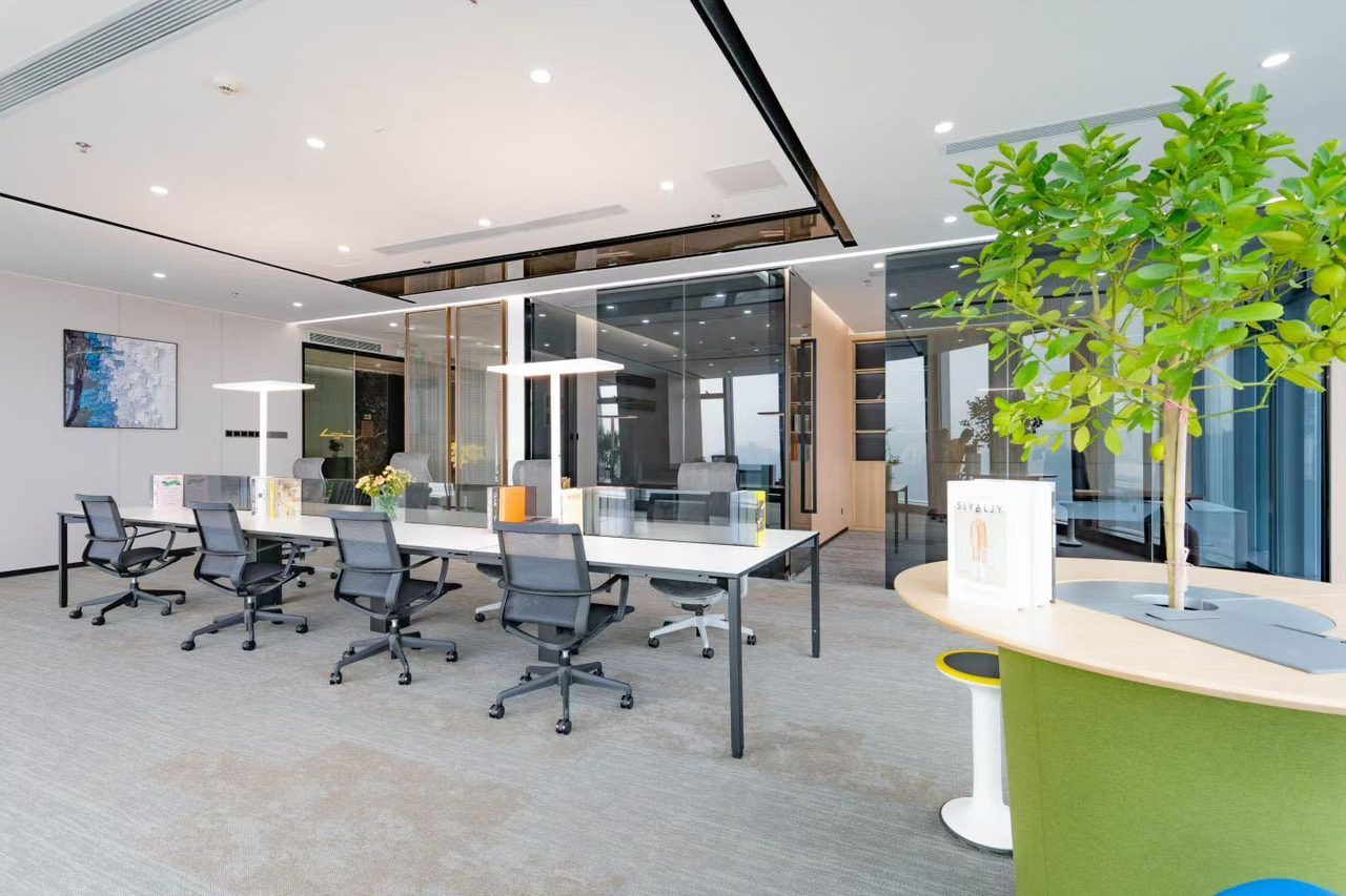 南山区前海 卓越前海壹号438㎡精装办公间高层出租