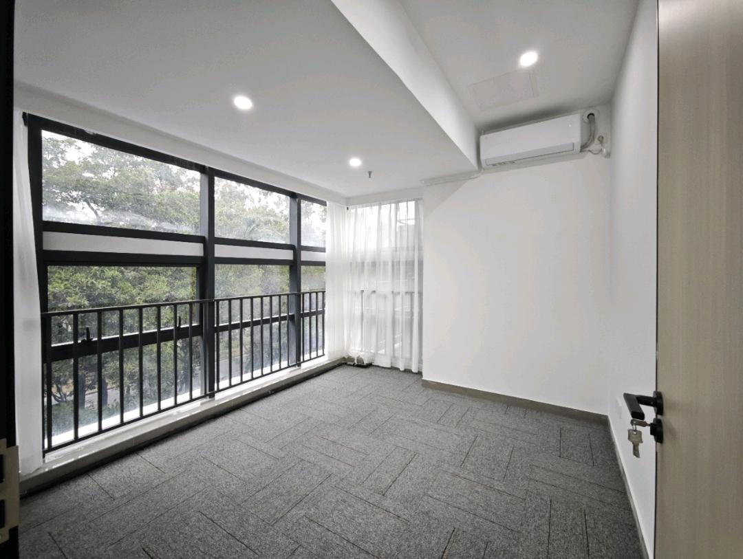 兰光科技大厦 136㎡ 精装 中层办公室出租
