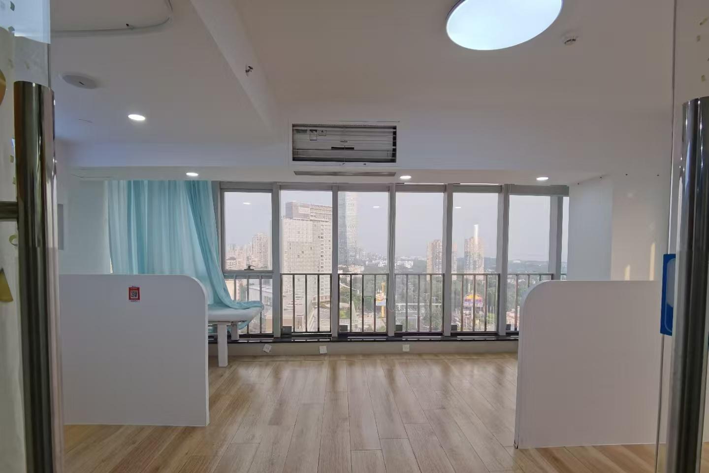 沙河世纪假日广场-瑞思中心 131.94㎡ 精装 高楼层办公室出租