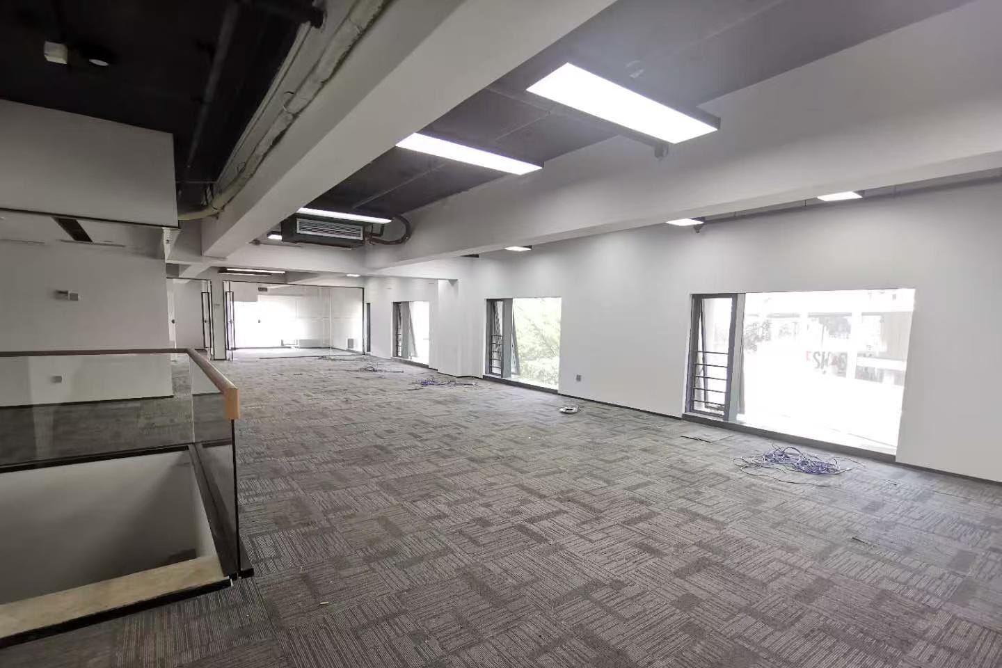 艺峦-2座 388㎡ 精装 中楼层办公室出租