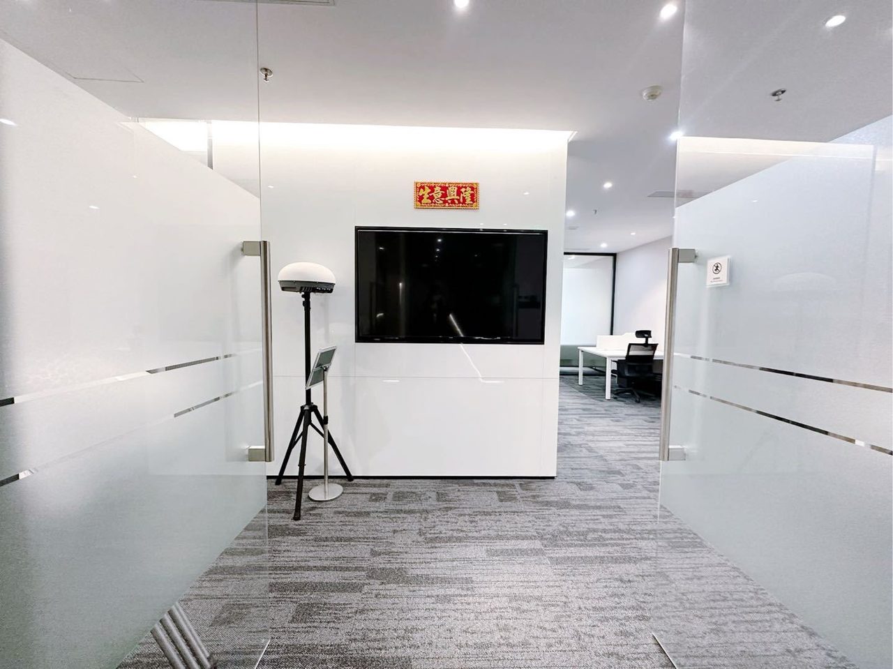 177㎡豪装办公室 天珑移动大厦·近留仙洞站·低层