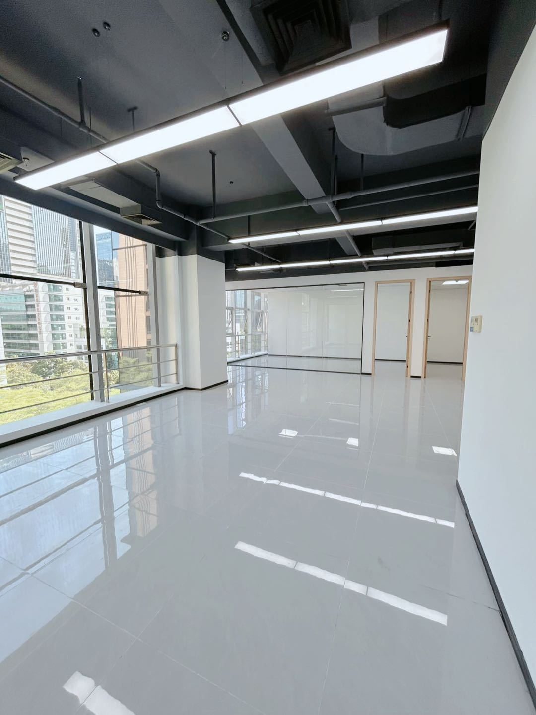 178㎡精装办公室 德赛科技大厦·近高新园站·低层实景图