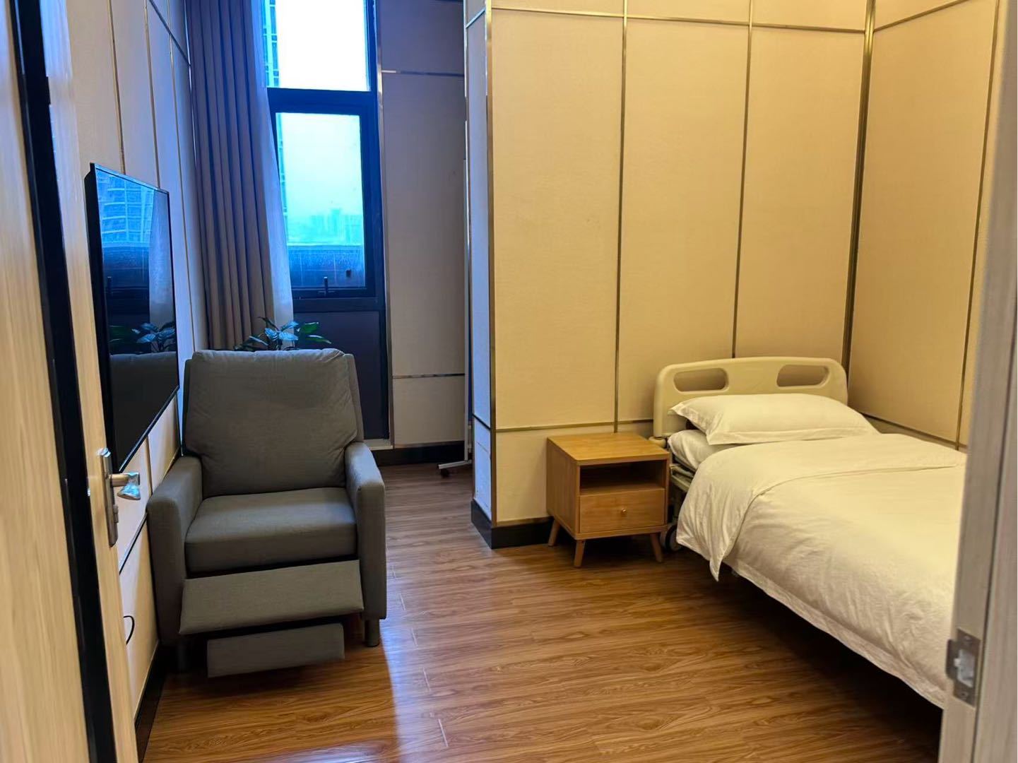 宝能科技园 296㎡ 精装 中层办公室出租