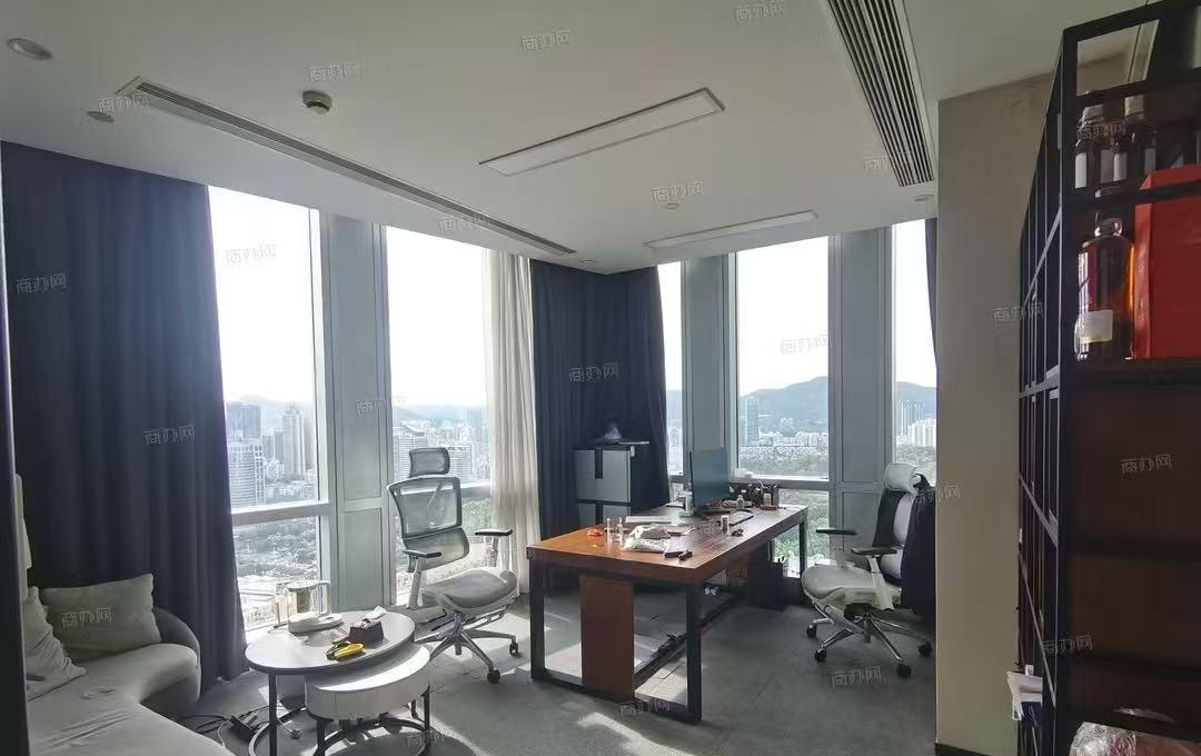 新世界中心 150㎡ 精装 高楼层办公室出租实景图