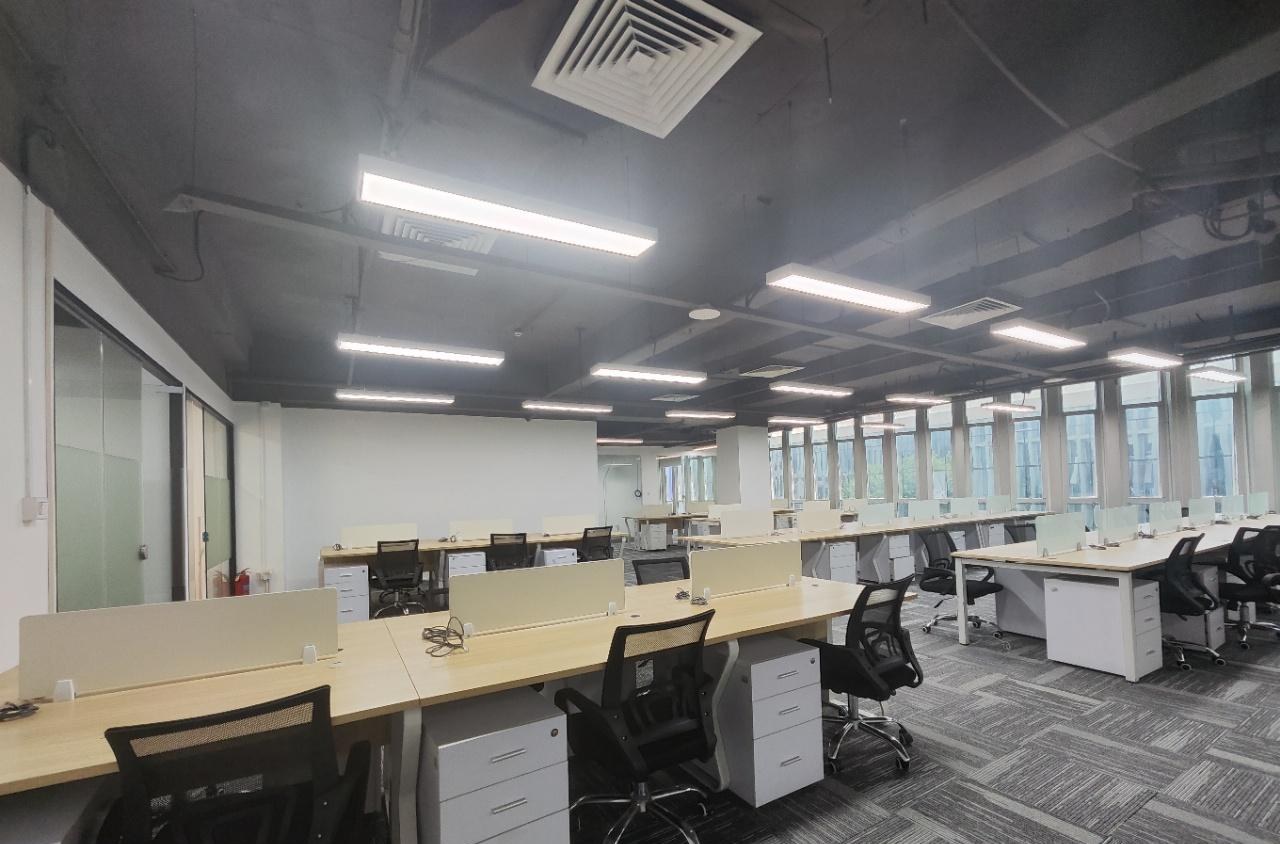 深圳市软件产业基地 490㎡ 精装 低楼层办公室出租实景图