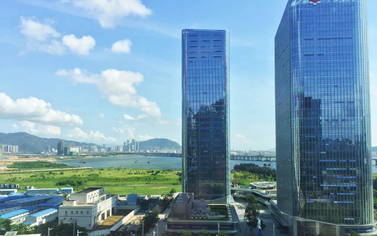 宝中卓越时代广场实景图