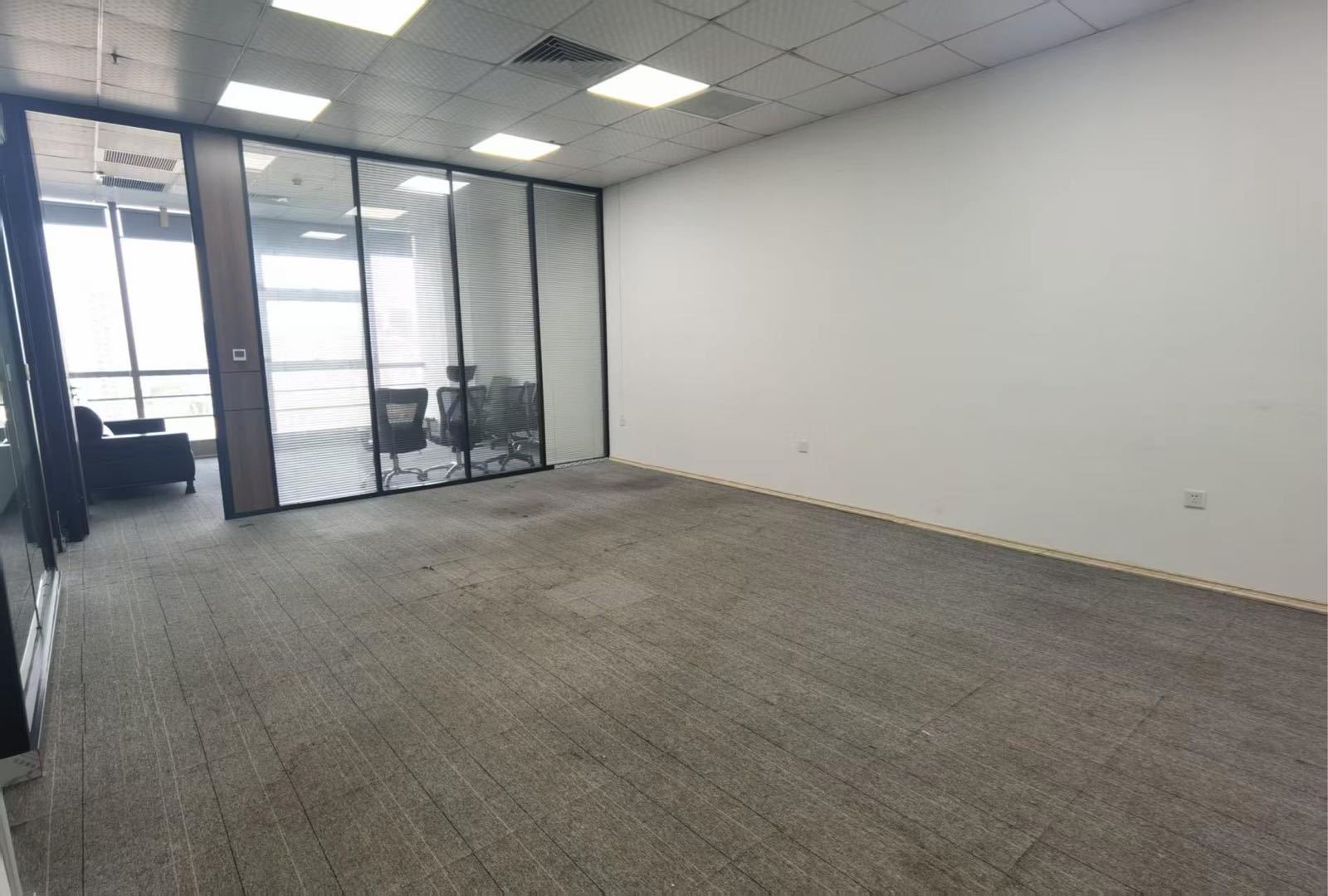 阳光科创中心 130㎡ 精装 中层办公室出租