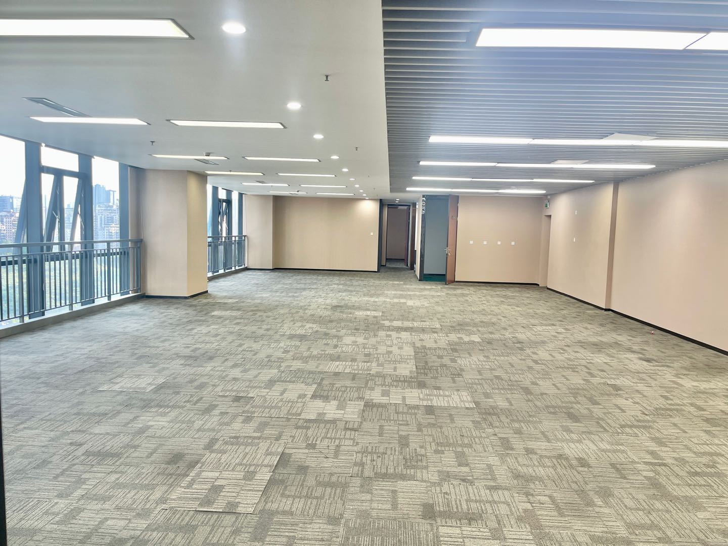 比克科技大厦 549㎡ 精装 中层办公室出租