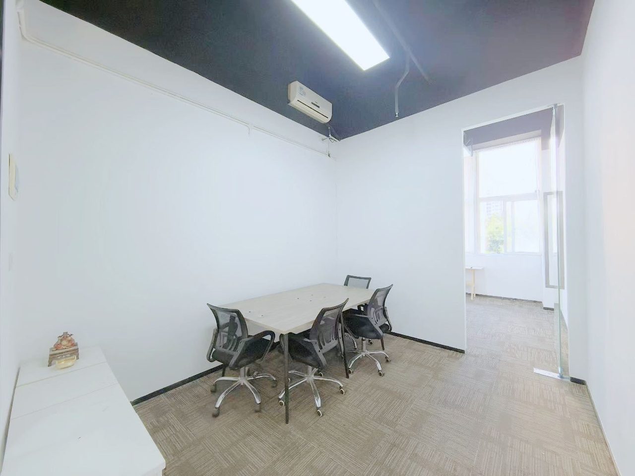 园西工业区330㎡精装办公室出租，高层北向采光好