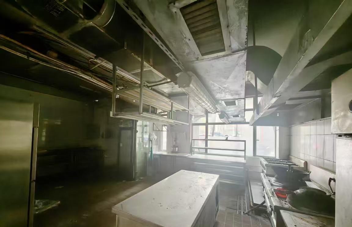 明君商务中心 339㎡ 精装 低楼层办公室出租
