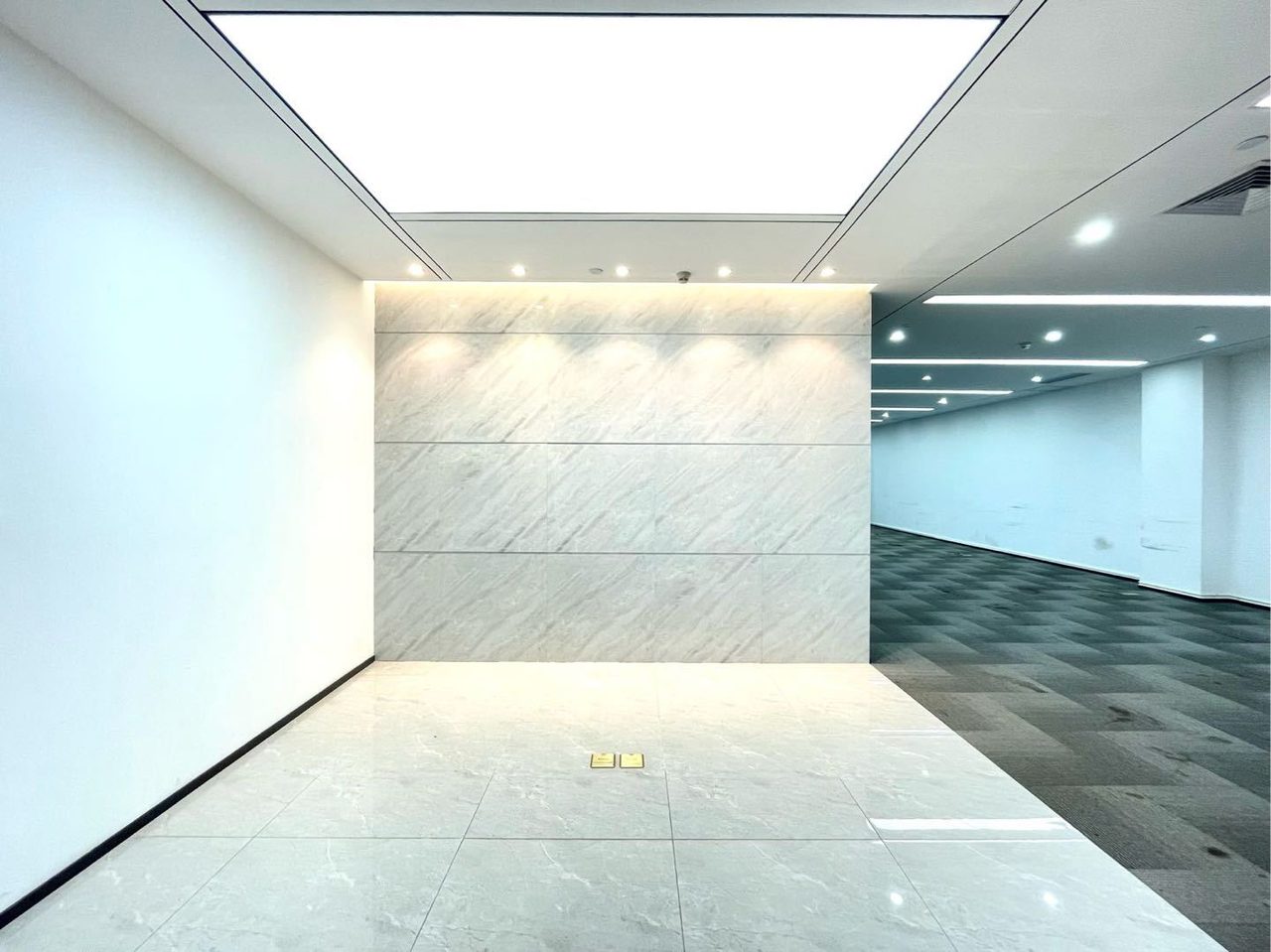 源政创业大厦写字楼466㎡精装户型·中层西向出租实景图