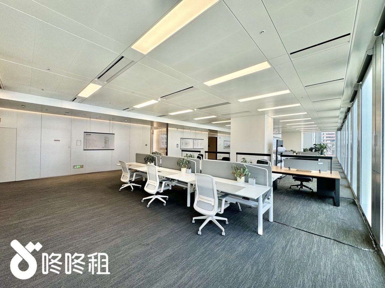 南山区超级总部基地 东方湾国际中心2000㎡豪装办公间高层出租