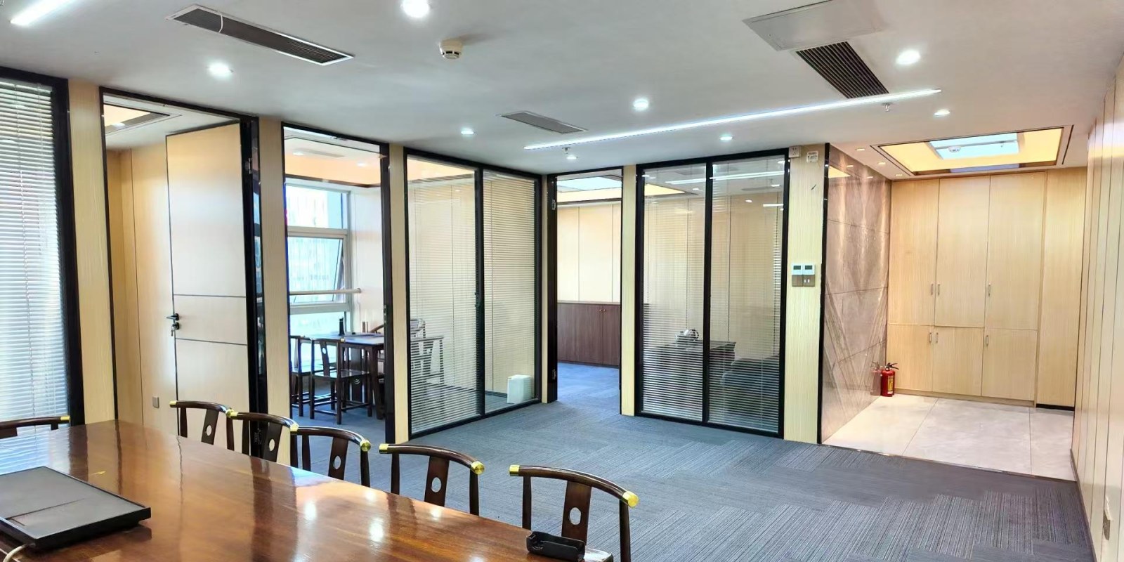创建大厦 188㎡ 精装 低楼层办公室出租