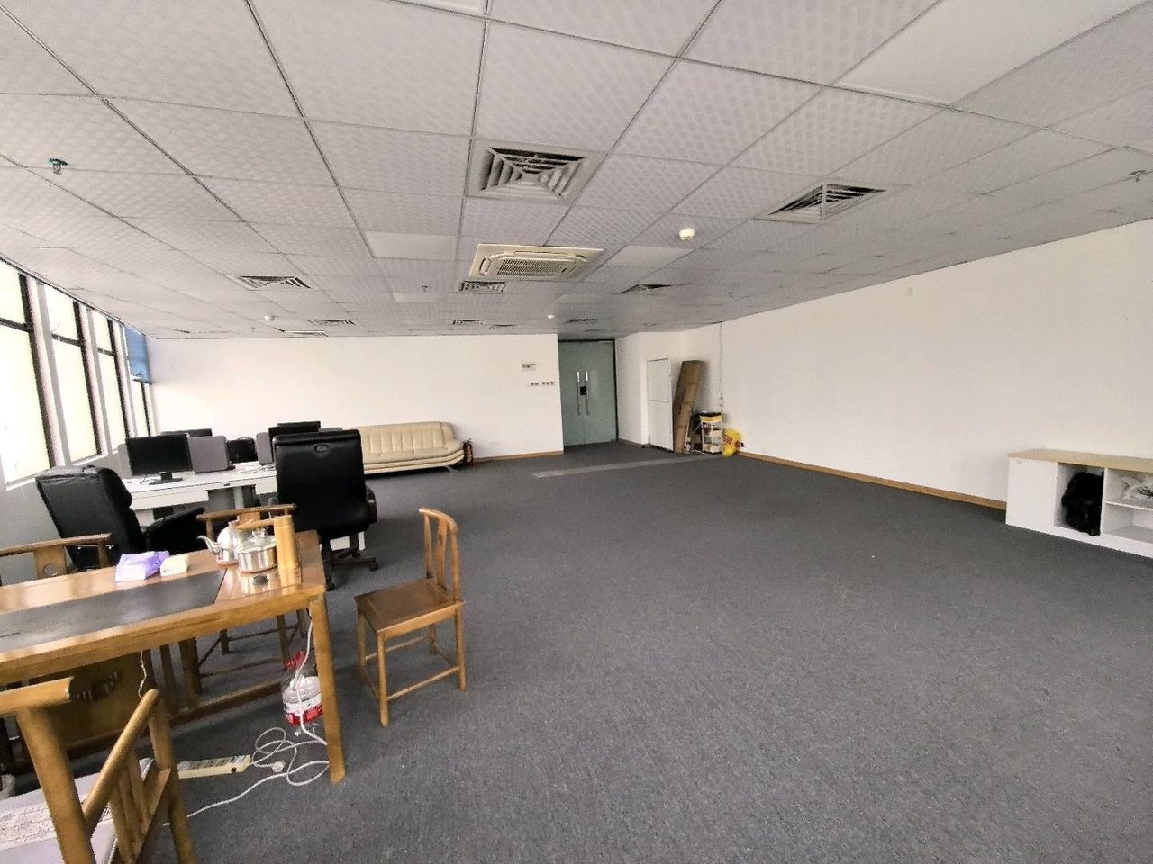 南山区蛇口写字楼出租 蛇口金融中心大厦 180㎡精装