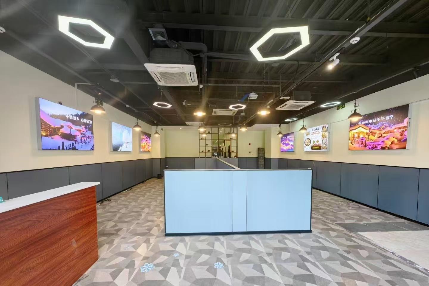 明君商务中心 339㎡ 精装 低楼层办公室出租实景图