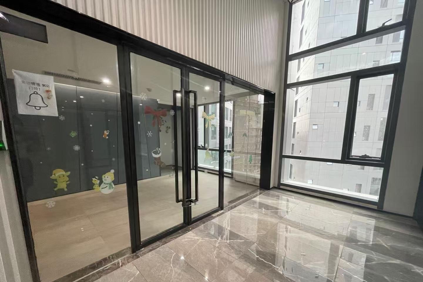 艺峦-3座 216㎡ 精装 低楼层办公室出租