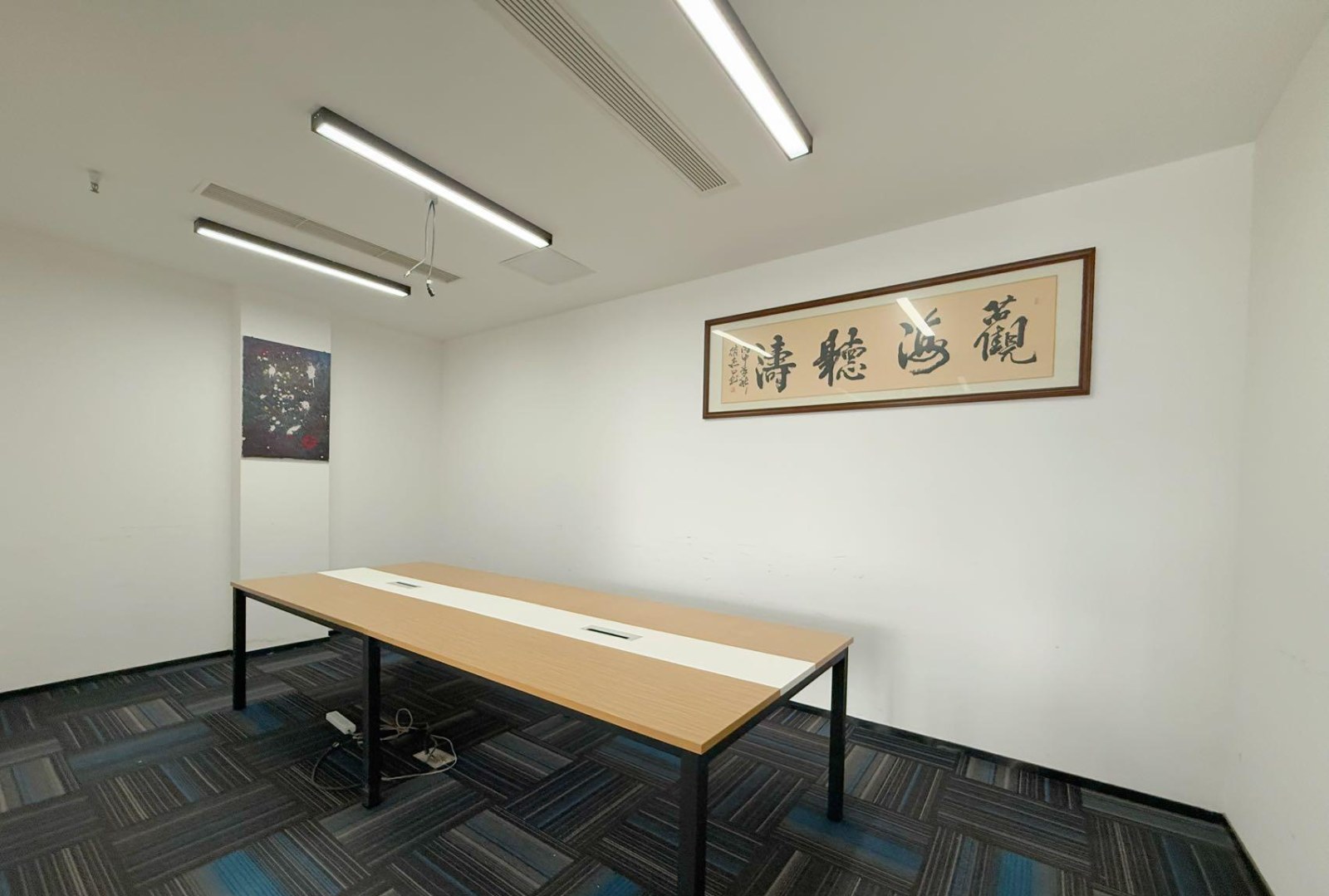 麻雀岭工业区-8号楼 240㎡ 精装 高楼层办公室出租