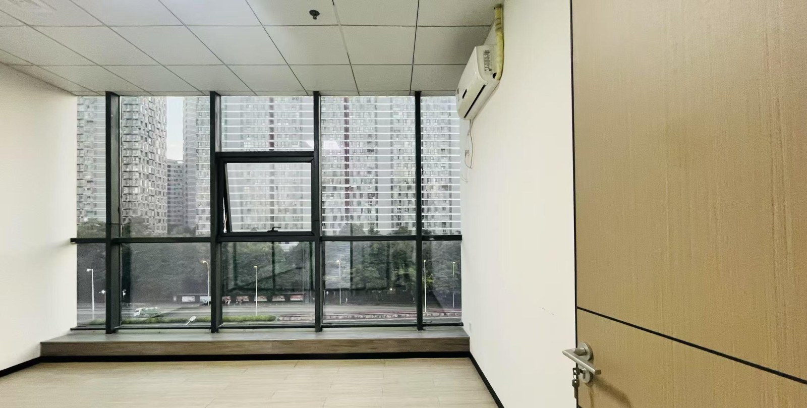 智慧谷创新园 105㎡ 精装 中楼层办公室出租