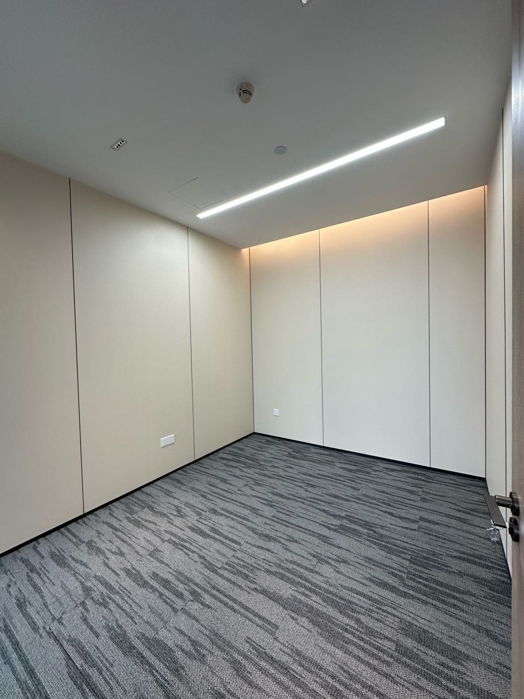 南山区科技园 怡化金融科技大厦226㎡精装办公间高层出租
