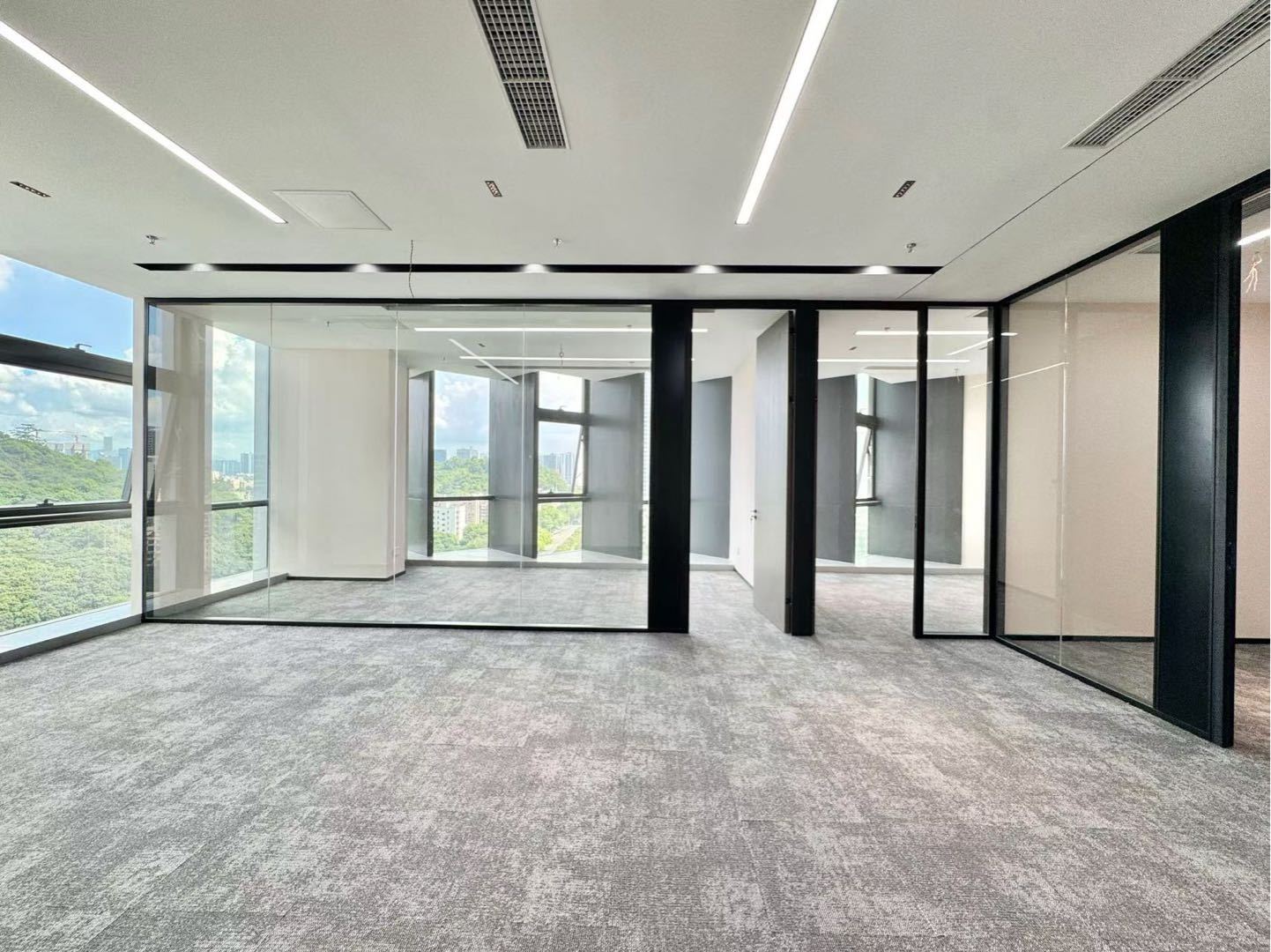 光峰科技大厦 252㎡ 精装 中层办公室出租实景图