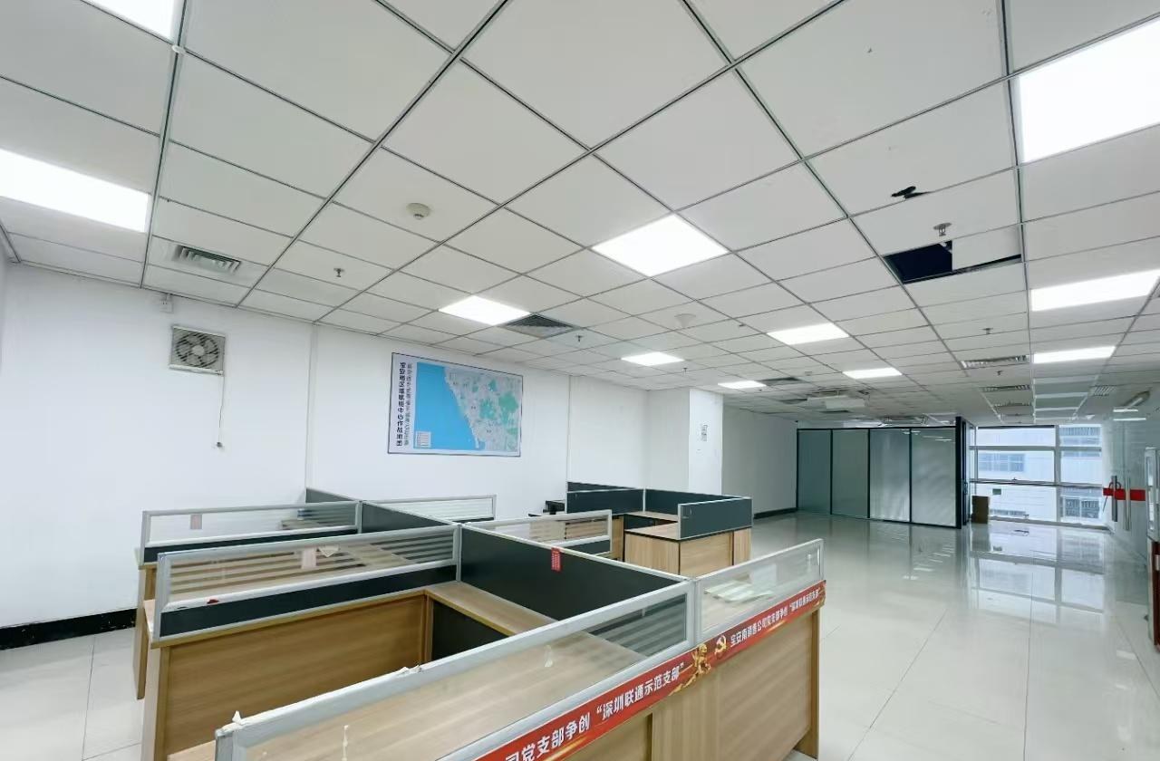 宝安中粮大厦 207㎡ 精装 低楼层办公室出租实景图