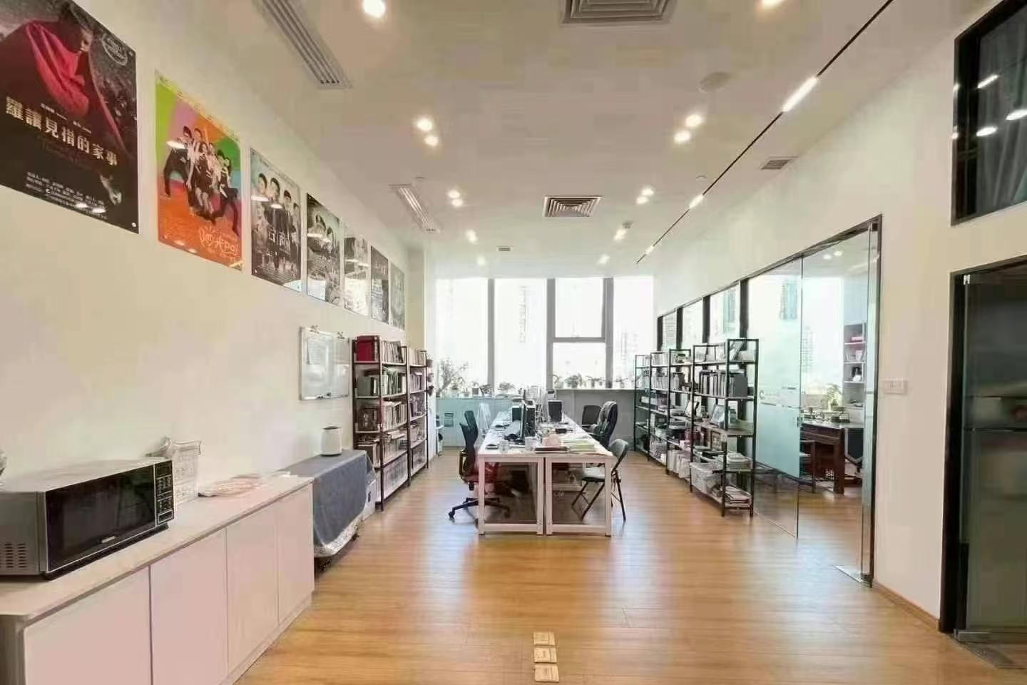 海府-1号 136㎡ 精装 中楼层办公室出租实景图