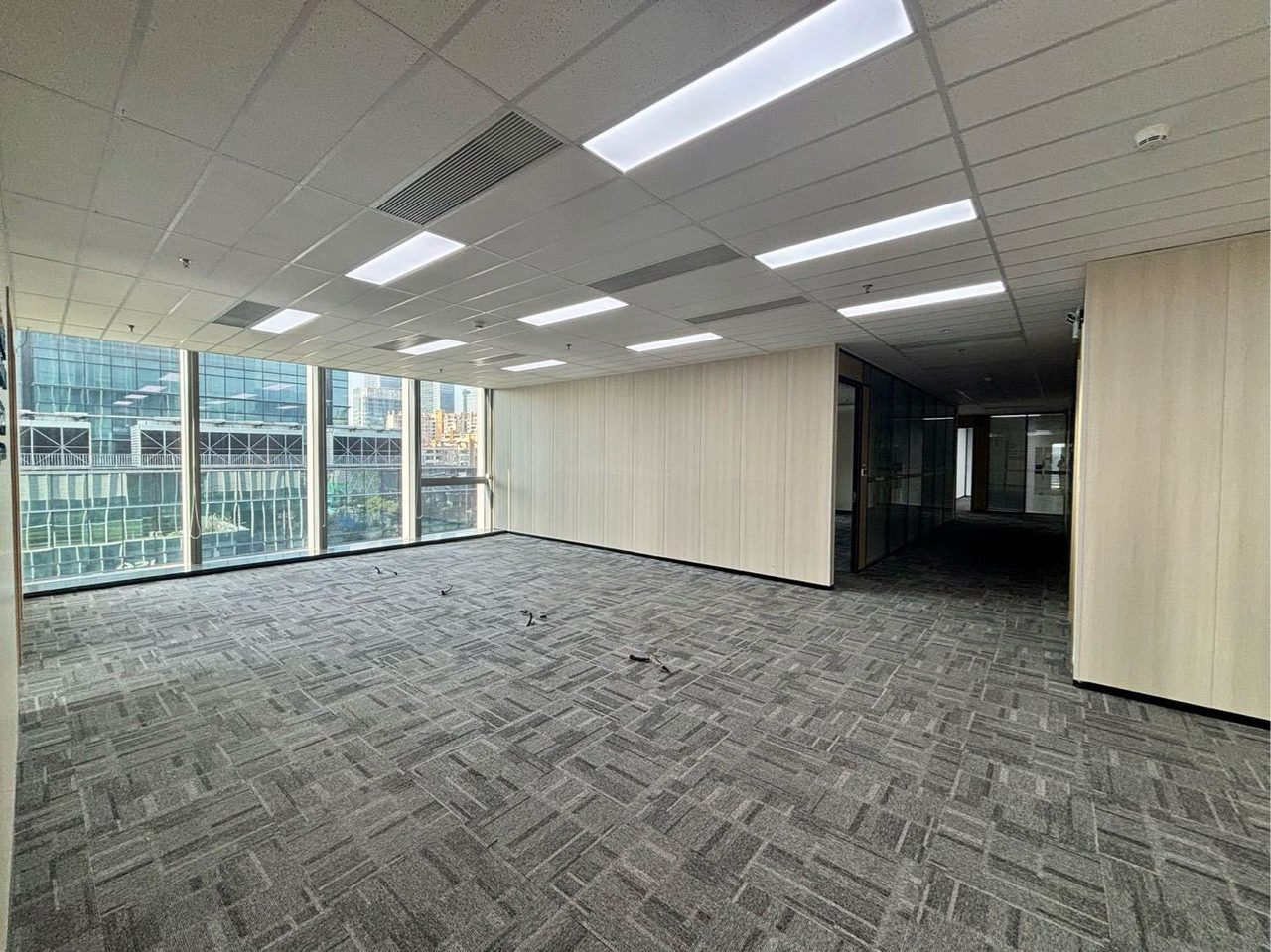 475.4㎡精装办公室 海信南方大厦·近人才公园站·中层